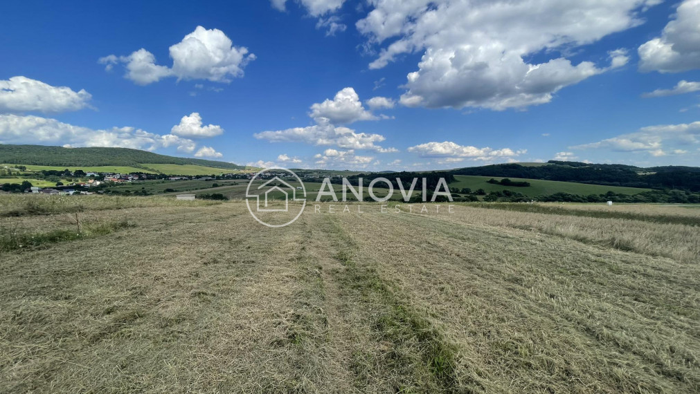 Posledný voľný pozemok na predaj - Podhorany!!!