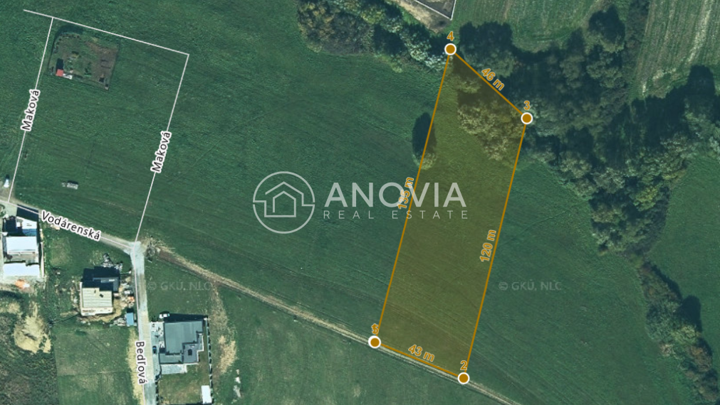 Pozemok pre viacero RD - ĽUBOTICE!!!