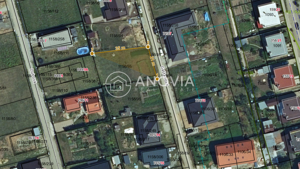 Slnečný pozemok vo Finticiach – ideálny pre dom aj dvojdom!