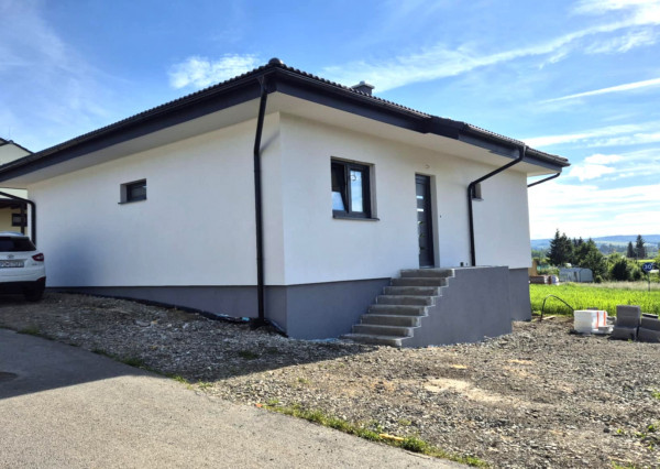 Novostavba 4-izbového bungalovu Ľubotice